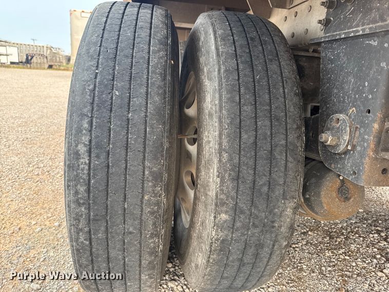 image for item ET6381 2024 Wilson DWH-750CGM grain trailer