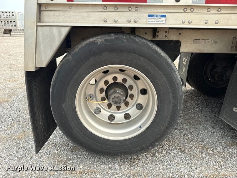 image for item ET6381 2024 Wilson DWH-750CGM grain trailer
