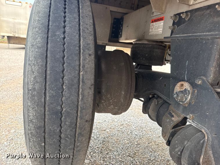 image for item ET6381 2024 Wilson DWH-750CGM grain trailer