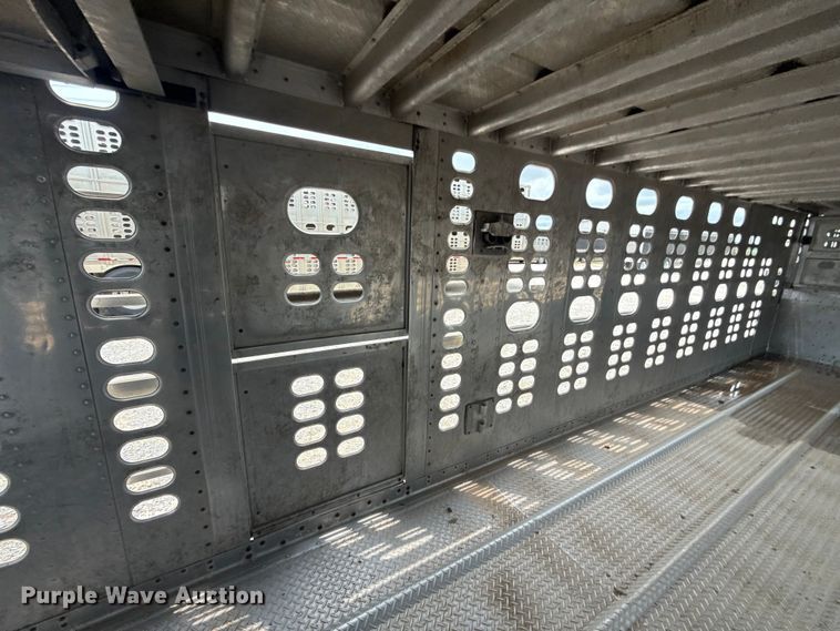 image for item ET6382 2019 Wilson PSDCL-402 livestock trailer
