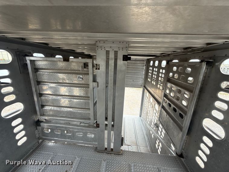 image for item ET6382 2019 Wilson PSDCL-402 livestock trailer
