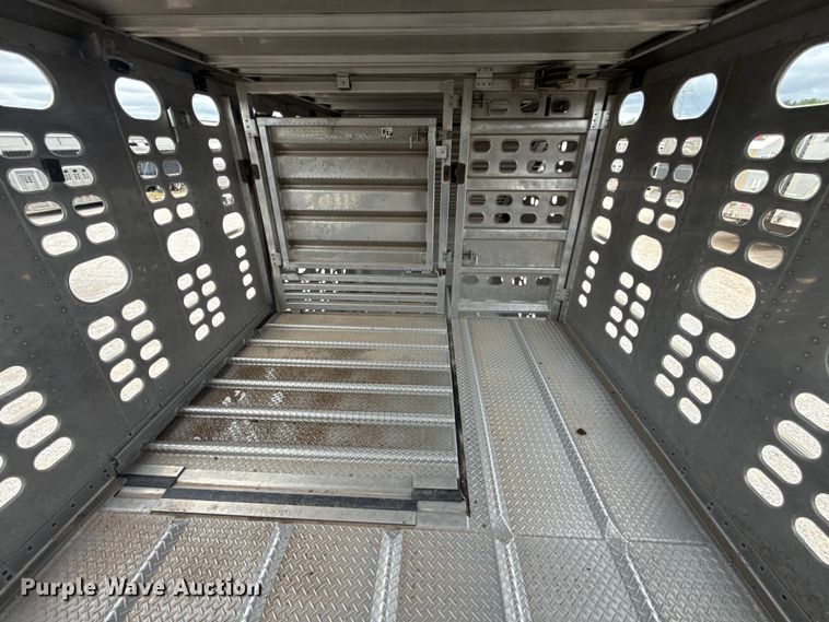 image for item ET6382 2019 Wilson PSDCL-402 livestock trailer