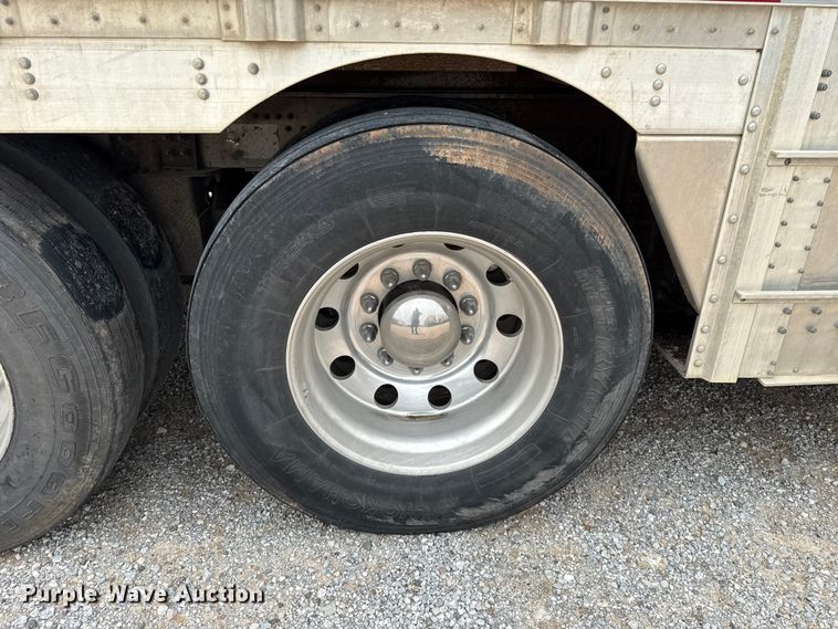 image for item ET6382 2019 Wilson PSDCL-402 livestock trailer