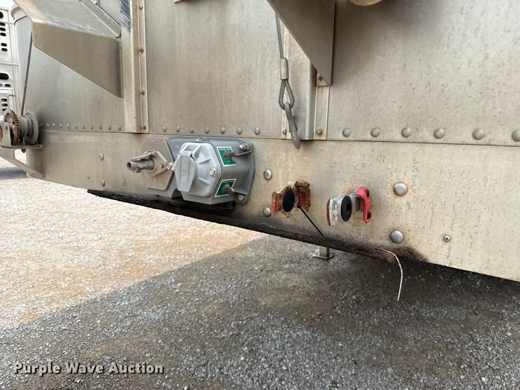 image for item ET6383 2019 Wilson PSDCL-402 livestock trailer