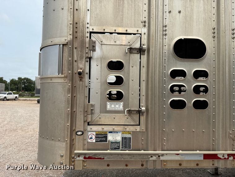 image for item ET6383 2019 Wilson PSDCL-402 livestock trailer