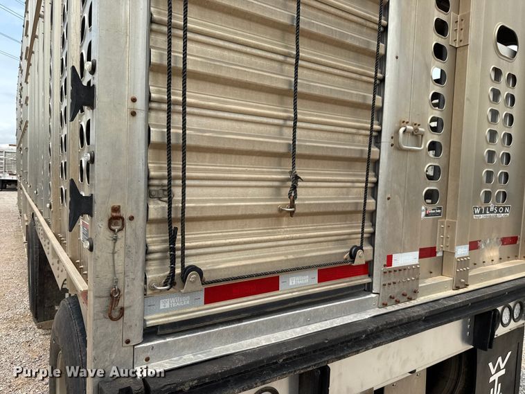 image for item ET6383 2019 Wilson PSDCL-402 livestock trailer