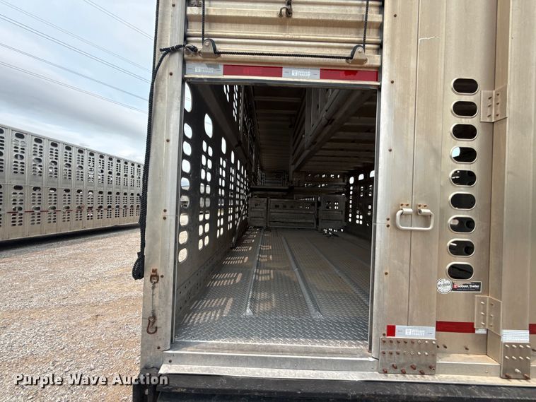 image for item ET6383 2019 Wilson PSDCL-402 livestock trailer
