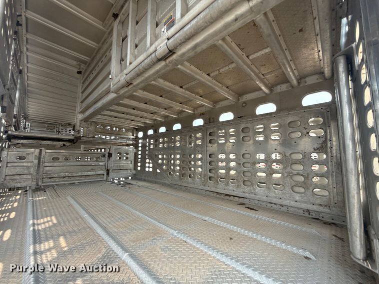 image for item ET6383 2019 Wilson PSDCL-402 livestock trailer