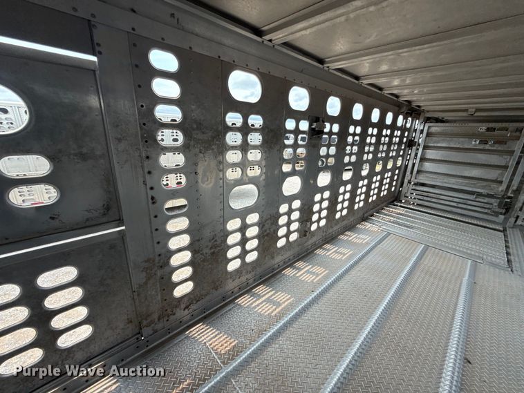 image for item ET6383 2019 Wilson PSDCL-402 livestock trailer
