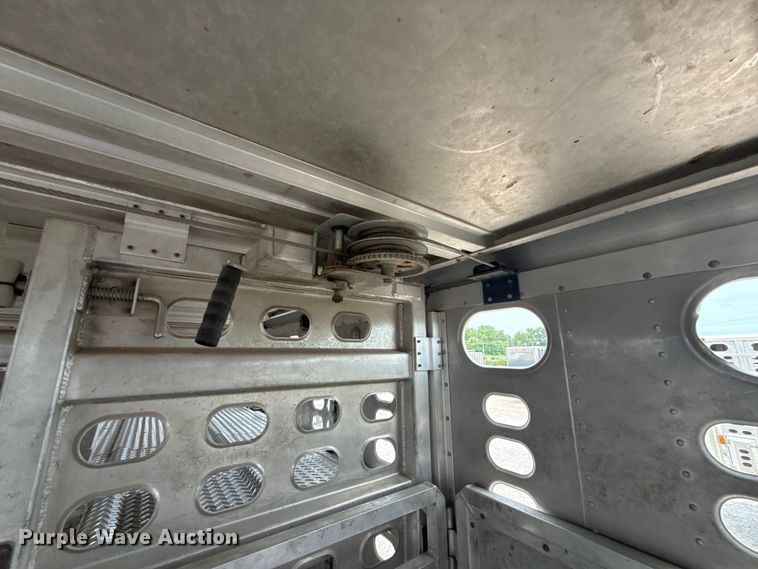 image for item ET6383 2019 Wilson PSDCL-402 livestock trailer