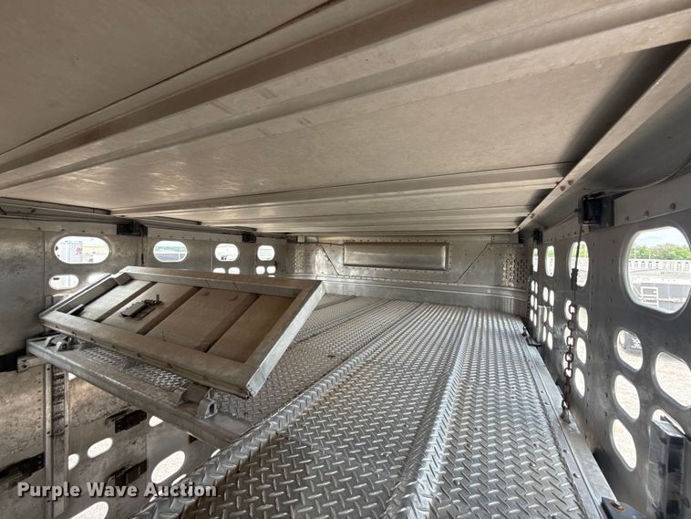 image for item ET6383 2019 Wilson PSDCL-402 livestock trailer