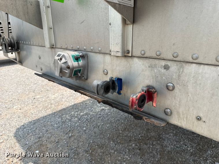image for item ET6384 2019 Wilson PSDCL-402 livestock trailer