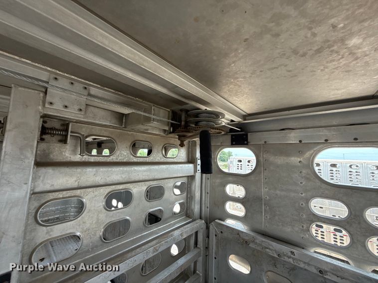 image for item ET6384 2019 Wilson PSDCL-402 livestock trailer