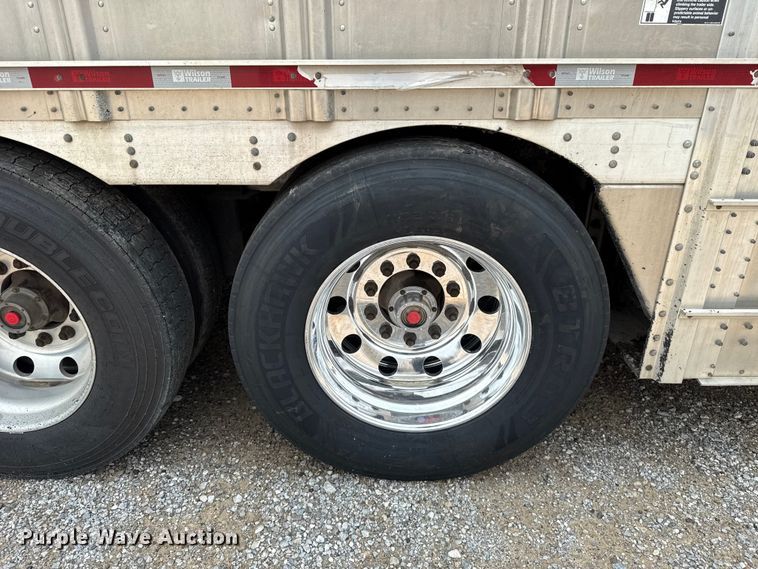 image for item ET6384 2019 Wilson PSDCL-402 livestock trailer