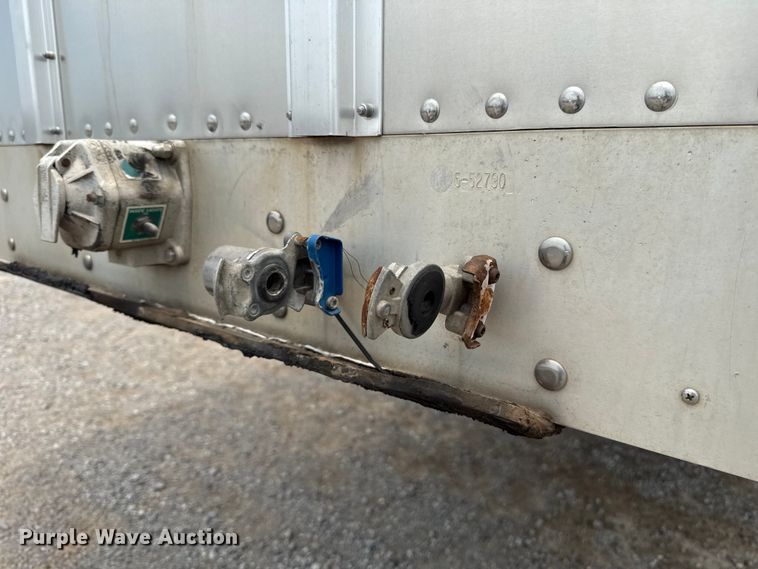 image for item ET6386 2017 Wilson PSDCL-402 livestock trailer