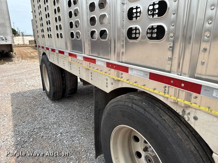 image for item ET6386 2017 Wilson PSDCL-402 livestock trailer