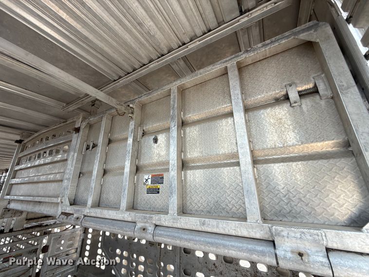 image for item ET6386 2017 Wilson PSDCL-402 livestock trailer