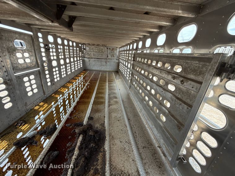 image for item ET6386 2017 Wilson PSDCL-402 livestock trailer