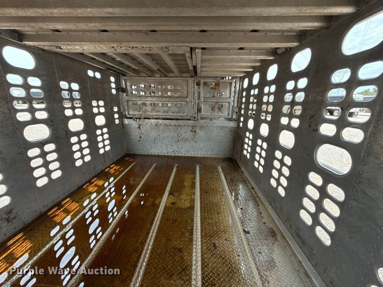 image for item ET6386 2017 Wilson PSDCL-402 livestock trailer