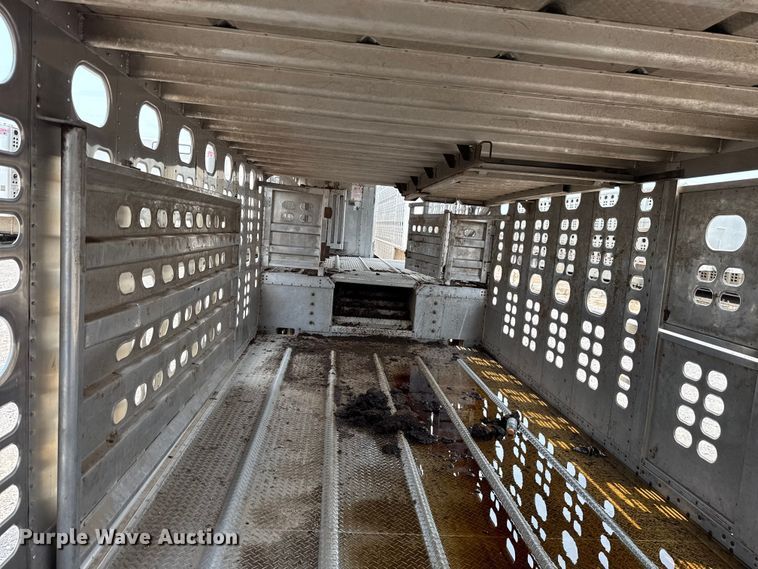 image for item ET6386 2017 Wilson PSDCL-402 livestock trailer