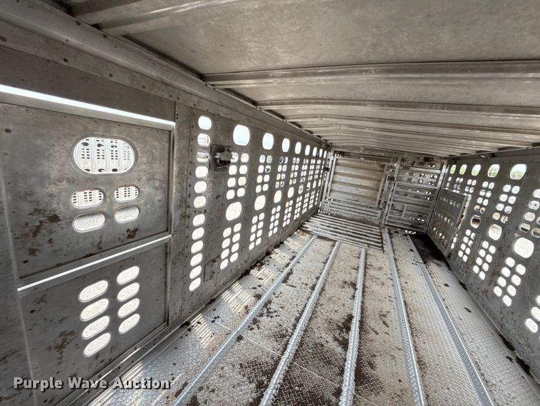 image for item ET6386 2017 Wilson PSDCL-402 livestock trailer