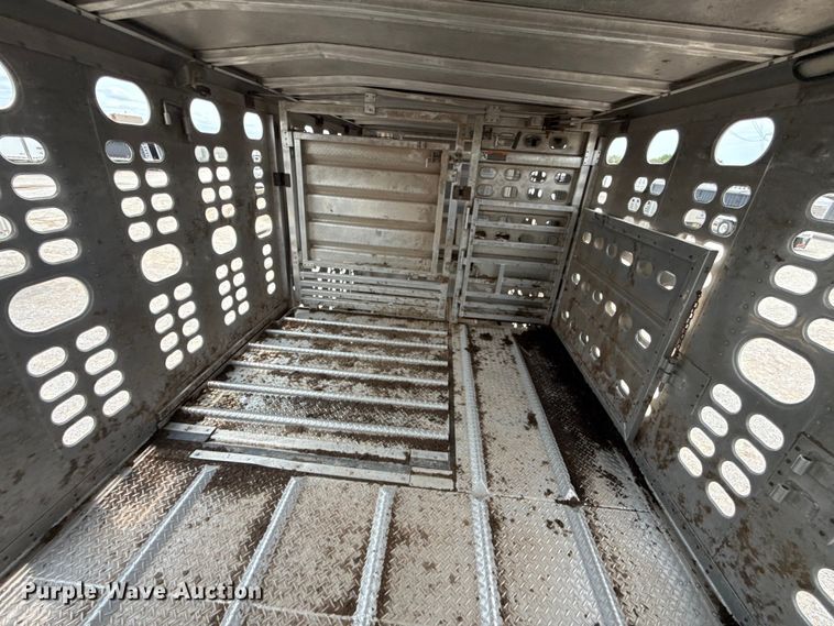 image for item ET6386 2017 Wilson PSDCL-402 livestock trailer