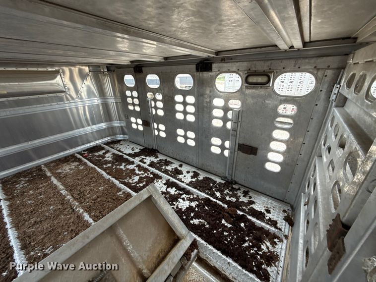 image for item ET6386 2017 Wilson PSDCL-402 livestock trailer