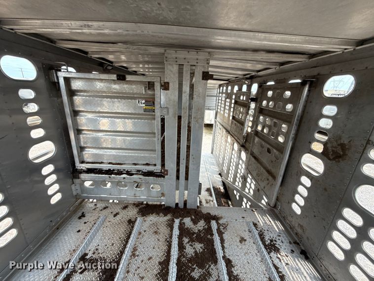 image for item ET6386 2017 Wilson PSDCL-402 livestock trailer