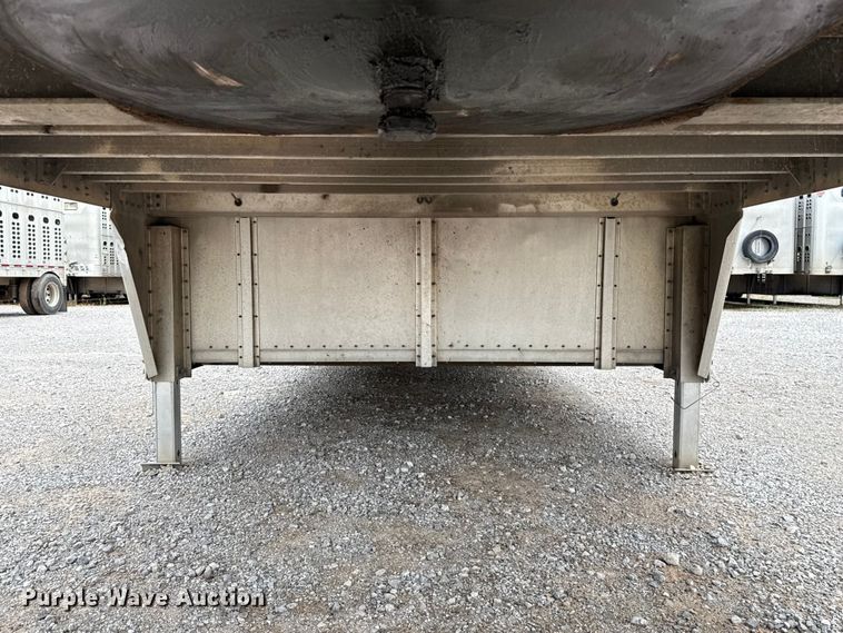 image for item ET6387 2019 Wilson PSDCL-402 livestock trailer