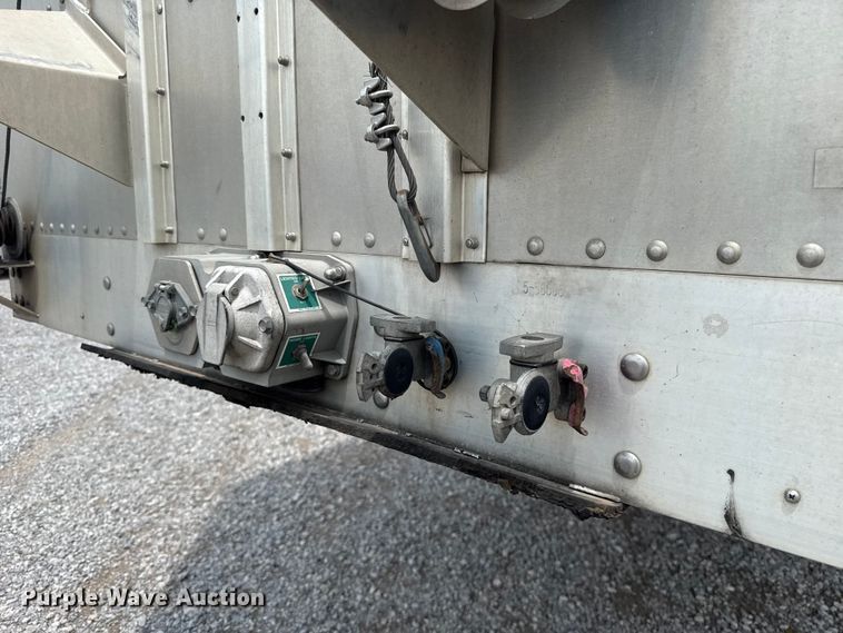 image for item ET6388 2020 Wilson PSDCL-402 livestock trailer