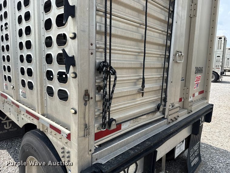 image for item ET6388 2020 Wilson PSDCL-402 livestock trailer