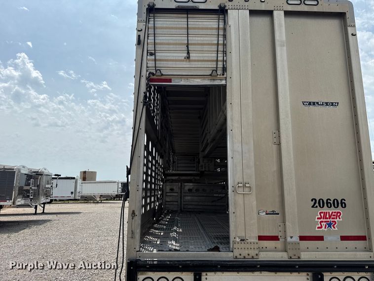 image for item ET6388 2020 Wilson PSDCL-402 livestock trailer