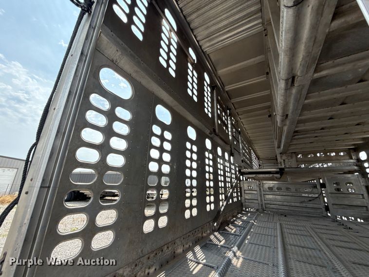 image for item ET6388 2020 Wilson PSDCL-402 livestock trailer