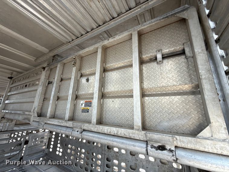 image for item ET6388 2020 Wilson PSDCL-402 livestock trailer