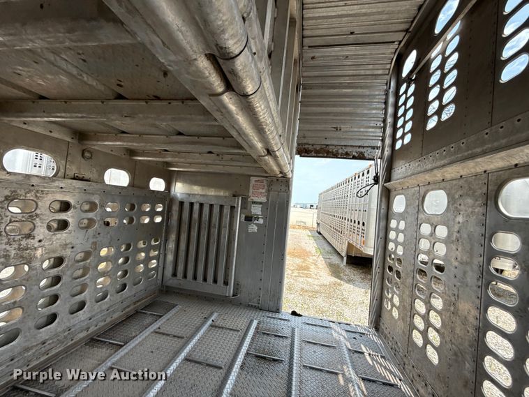 image for item ET6388 2020 Wilson PSDCL-402 livestock trailer