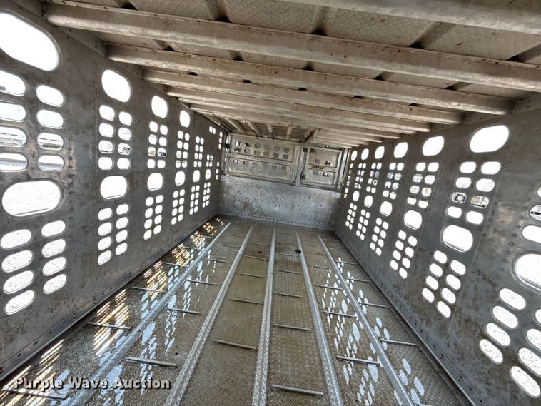 image for item ET6388 2020 Wilson PSDCL-402 livestock trailer