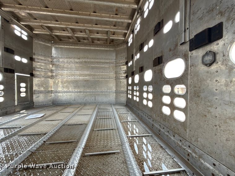 image for item ET6388 2020 Wilson PSDCL-402 livestock trailer