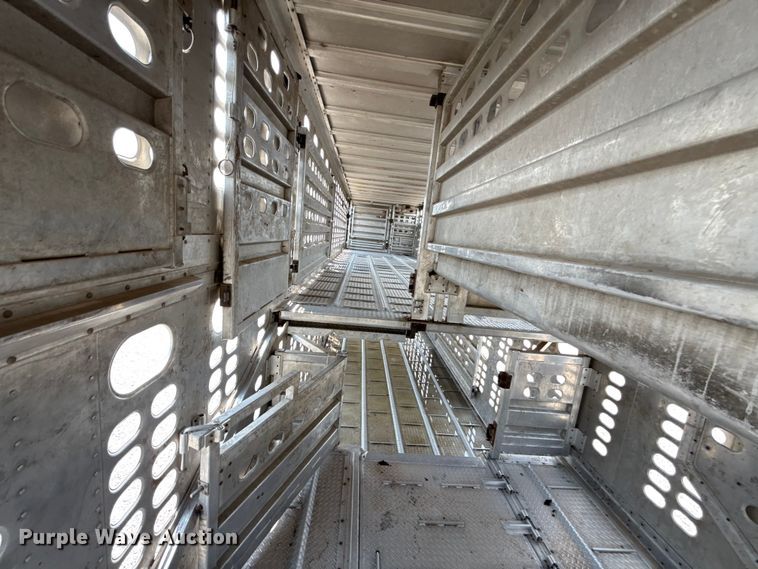 image for item ET6388 2020 Wilson PSDCL-402 livestock trailer