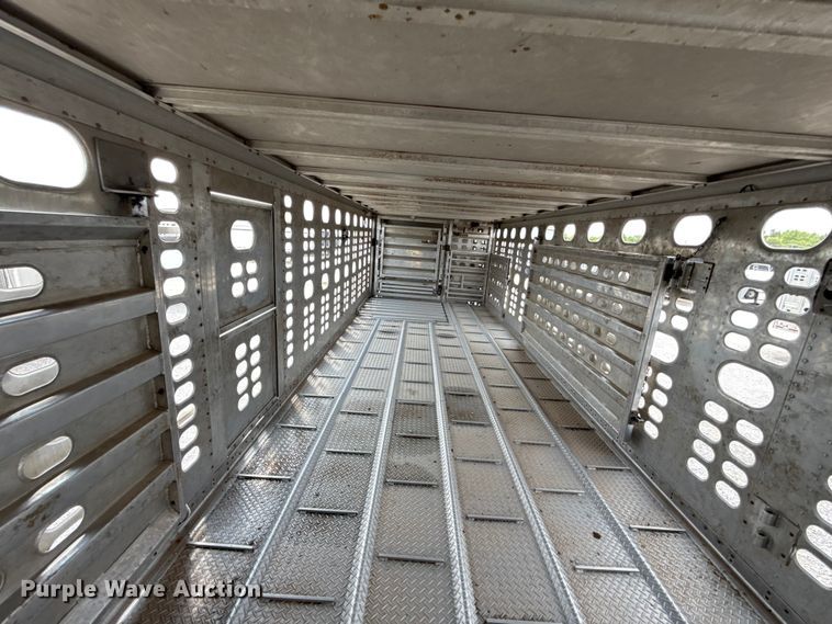 image for item ET6388 2020 Wilson PSDCL-402 livestock trailer