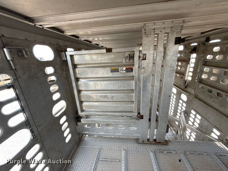 image for item ET6388 2020 Wilson PSDCL-402 livestock trailer