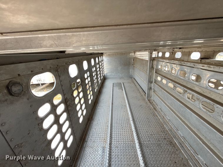image for item ET6388 2020 Wilson PSDCL-402 livestock trailer