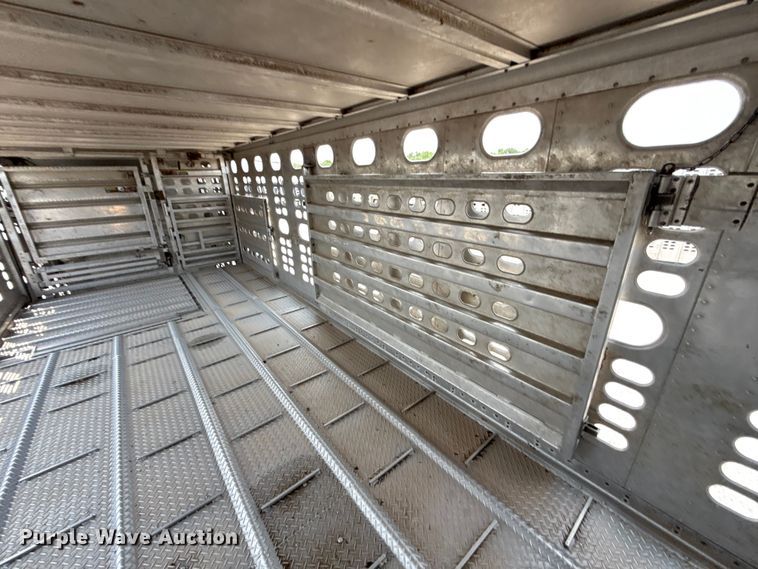 image for item ET6388 2020 Wilson PSDCL-402 livestock trailer