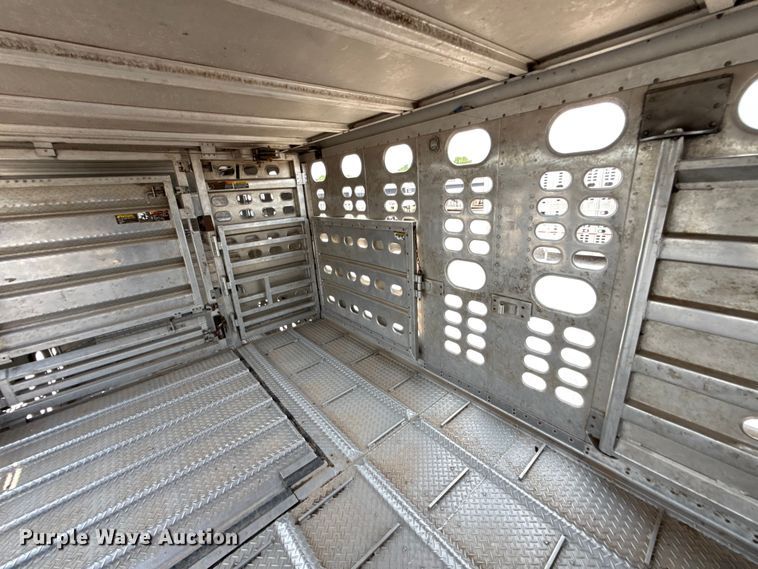 image for item ET6388 2020 Wilson PSDCL-402 livestock trailer