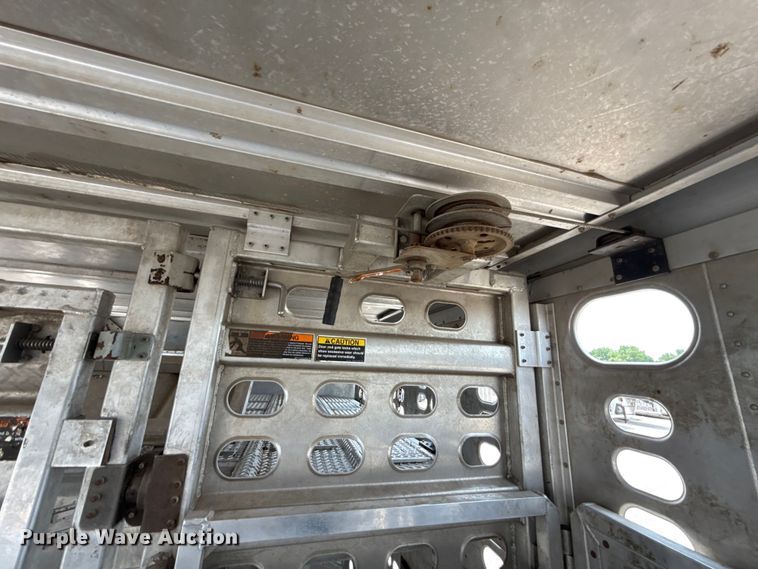 image for item ET6388 2020 Wilson PSDCL-402 livestock trailer