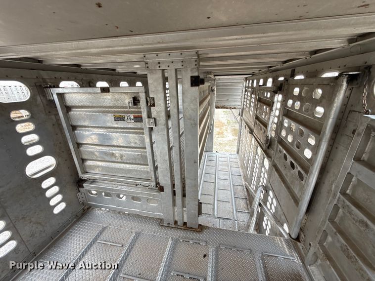 image for item ET6388 2020 Wilson PSDCL-402 livestock trailer
