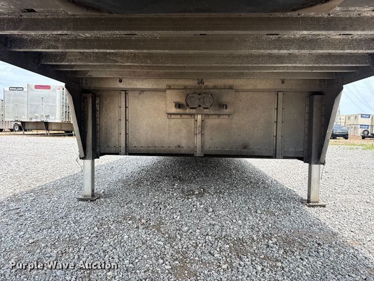 image for item ET6388 2020 Wilson PSDCL-402 livestock trailer