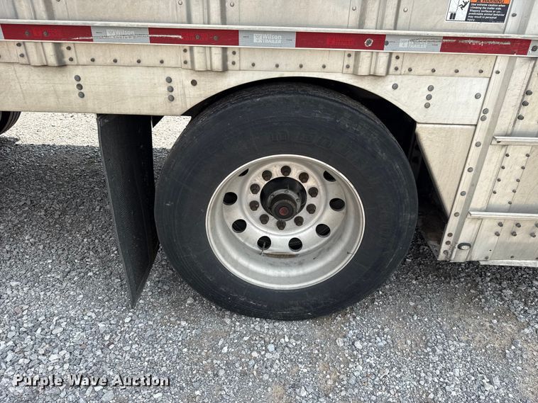 image for item ET6388 2020 Wilson PSDCL-402 livestock trailer
