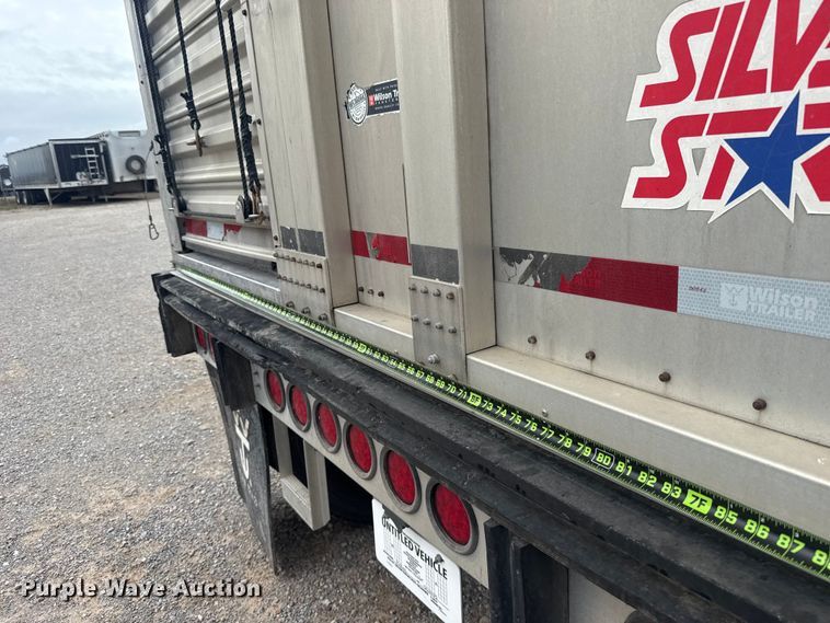 image for item ET6389 2020 Wilson PSDCL-402 livestock trailer
