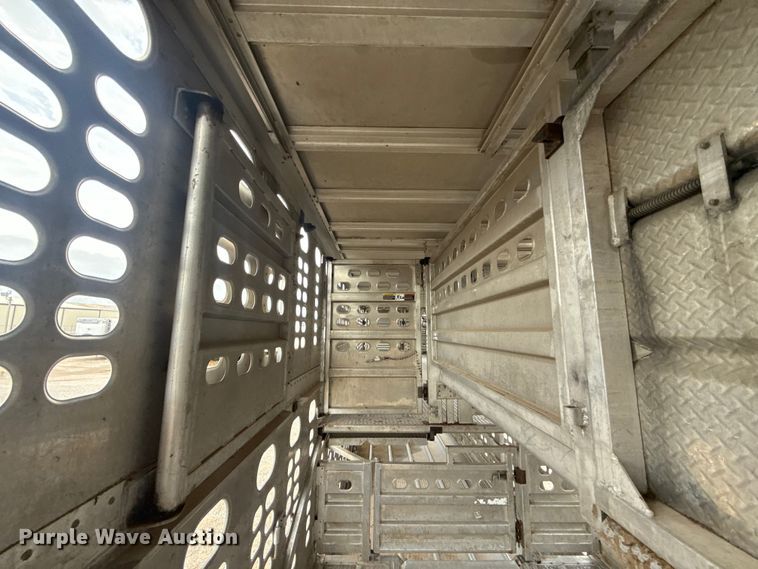 image for item ET6389 2020 Wilson PSDCL-402 livestock trailer
