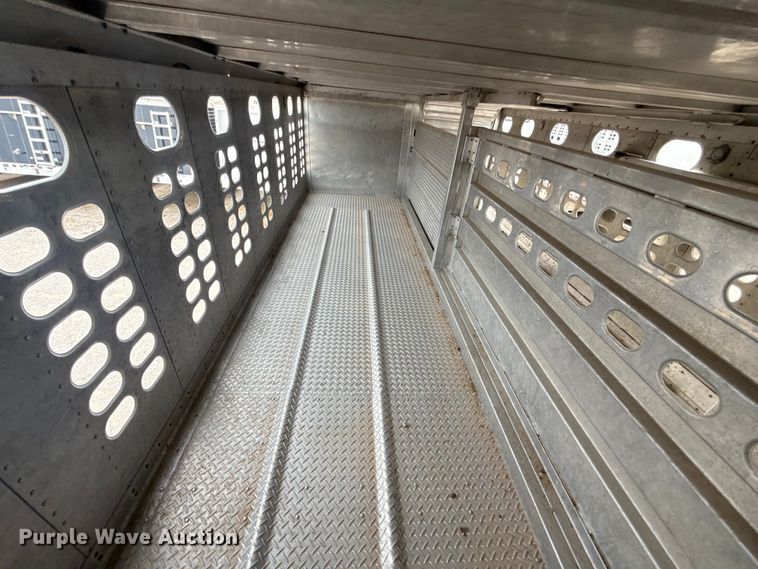 image for item ET6389 2020 Wilson PSDCL-402 livestock trailer